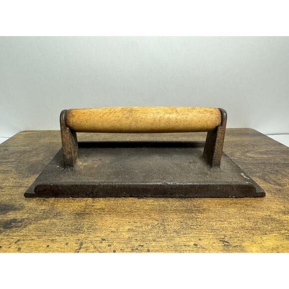 Cast Iron Grill Press for Steak, Burgers, Sandwiches, and Paninis - Picture 2 of 8